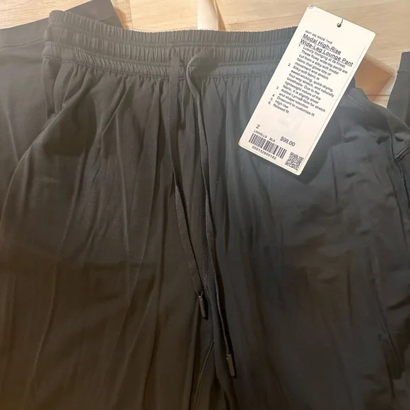 NWT Lululemon Modal HR wide leg - Picture 4 of 4